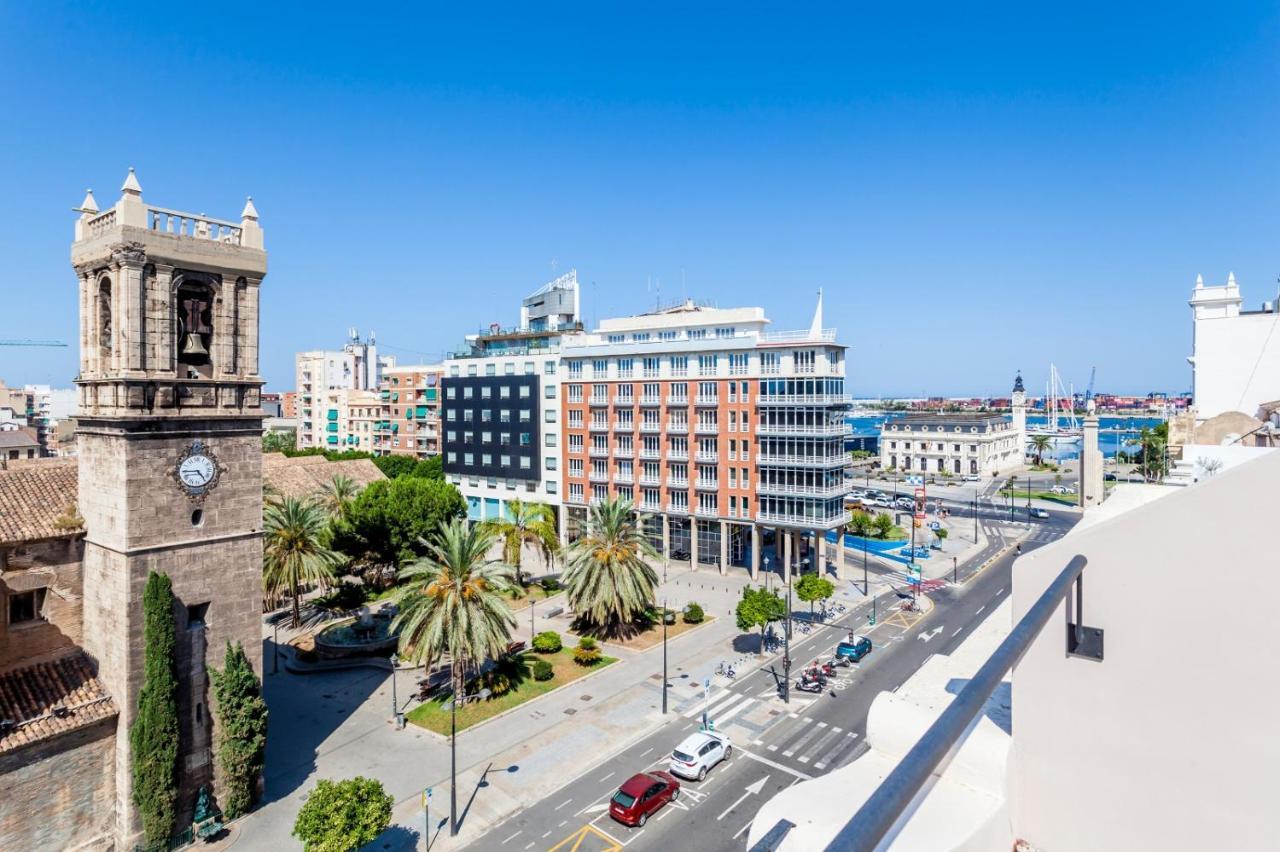 Puerto Beach Suites Valencia Exterior photo